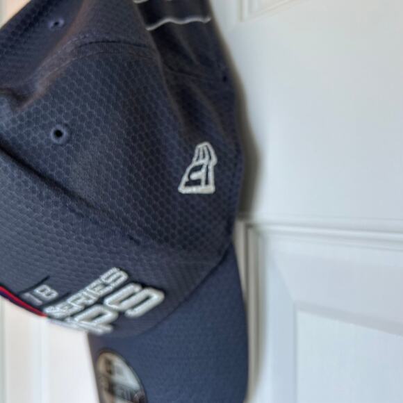 MLB Boston Redsox 2018 World Series Champs New Era Locker Room Hat - Picture 6 of 13